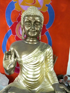 Buddha, Haus Tatatonga